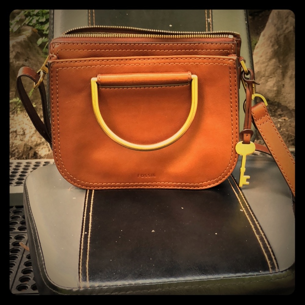 fossil crossbody bag